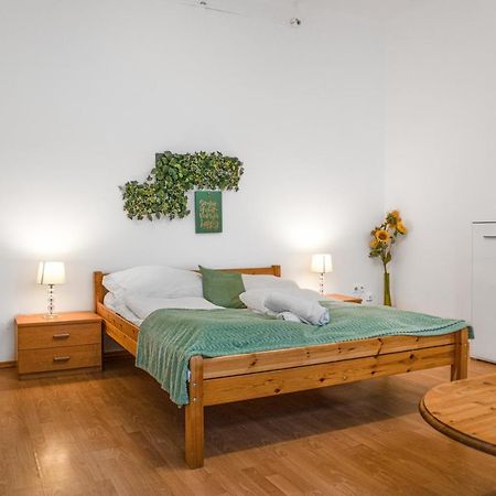 Elegant 2Br Apartment - Near Bahnhof Wien Meidling Exterior photo